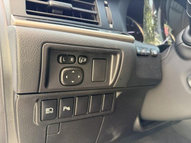 Lexus  ES200 Lexus ES 2016款 200 豪華版   第13張相片