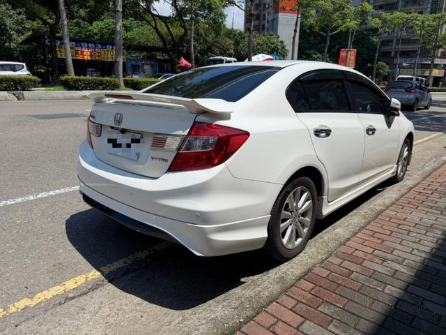 Honda  Civic  第13張相片