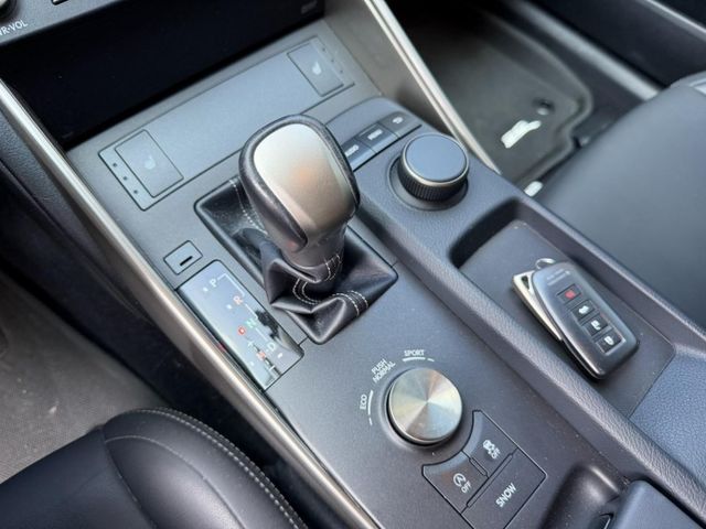 Lexus  IS  第3張相片