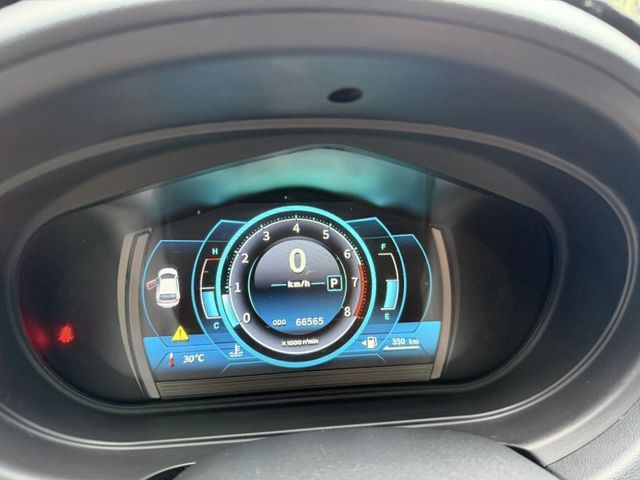 Mitsubishi  Colt Plus  第12張相片