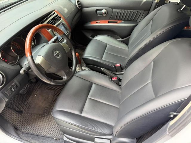 Nissan  Grand Livina Nissan Grand Livina 2013款 1.8 B   第13張相片