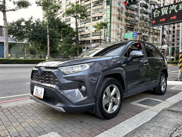Toyota  RAV4 Toyota RAV4 2020款 2.5 Hybrid旗艦4WD   第1張相片