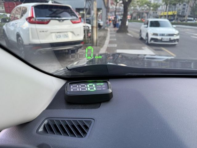 Toyota  RAV4 Toyota RAV4 2020款 2.5 Hybrid旗艦4WD   第3張相片
