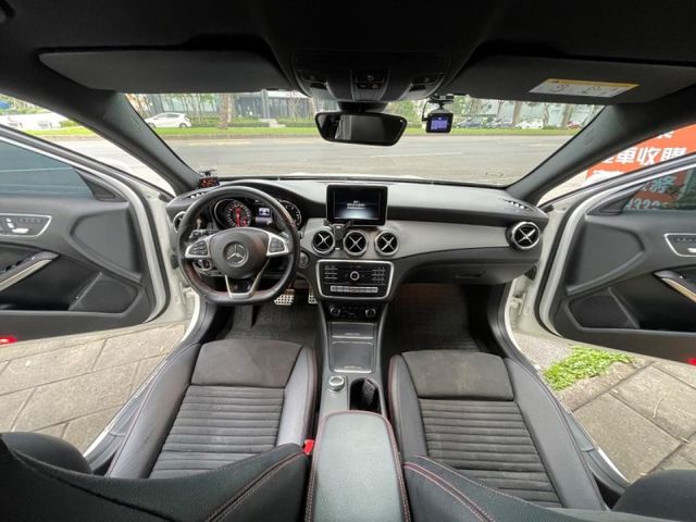 Mercedes-Benz/賓士   GLA-CLASS  GLA180  第7張相片