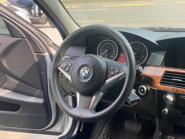 BMW/ 寶馬  5 SERIES  520d  第5張相片