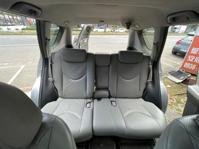 Toyota  RAV4  第12張相片