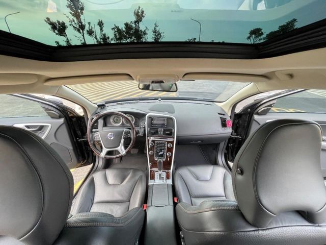 Volvo  XC60  第8張相片