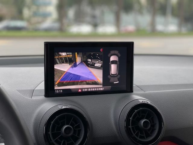 Audi  Q2  第9張相片