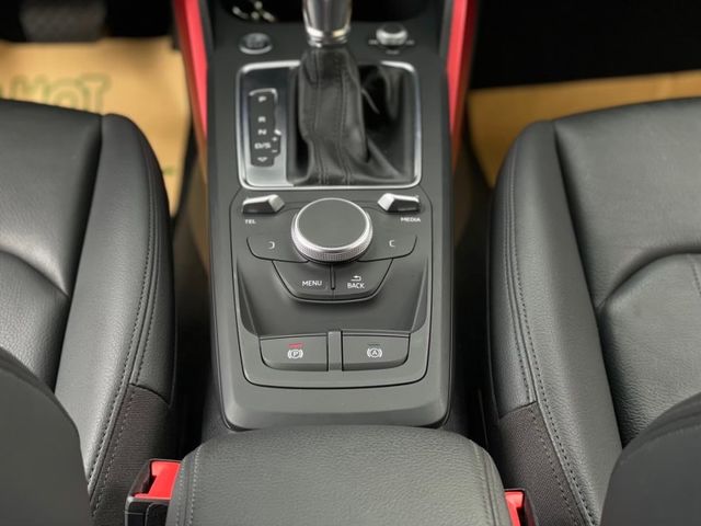 Audi  Q2  第13張相片