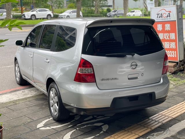 Nissan  Livina  第8張相片