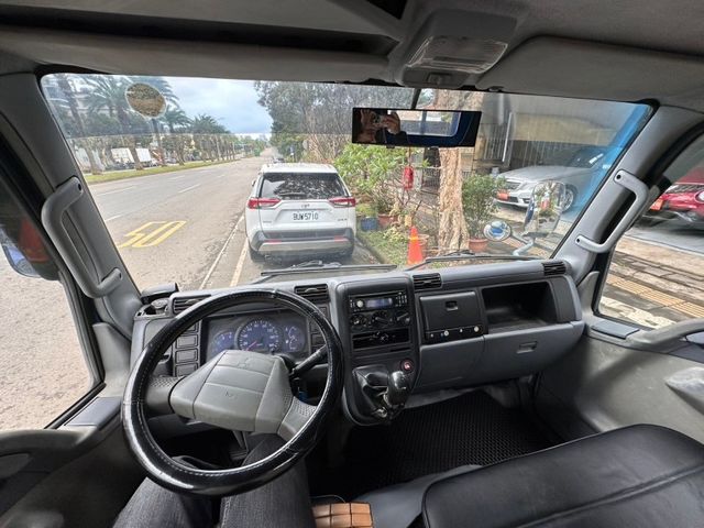 Mitsubishi  Canter  第5張相片