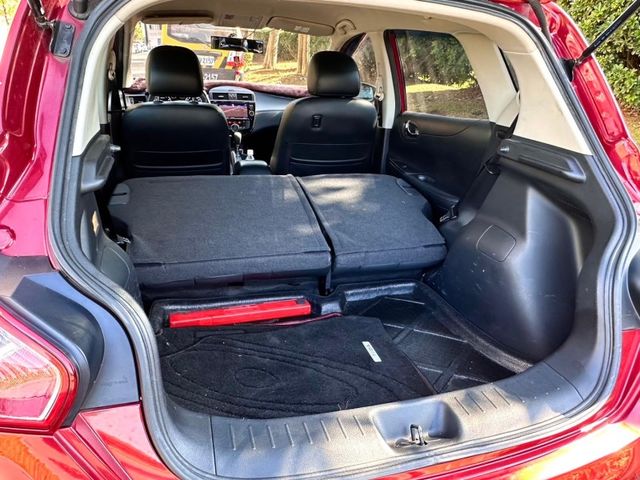 Nissan  Tiida  第16張相片