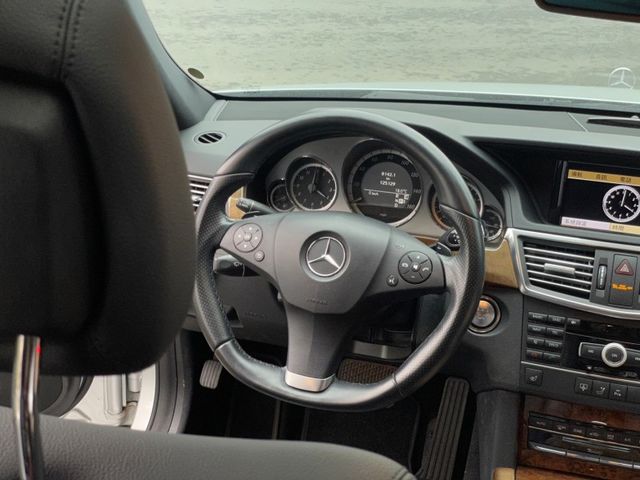 Mercedes-Benz/賓士   E-CLASS  E350  第6張相片