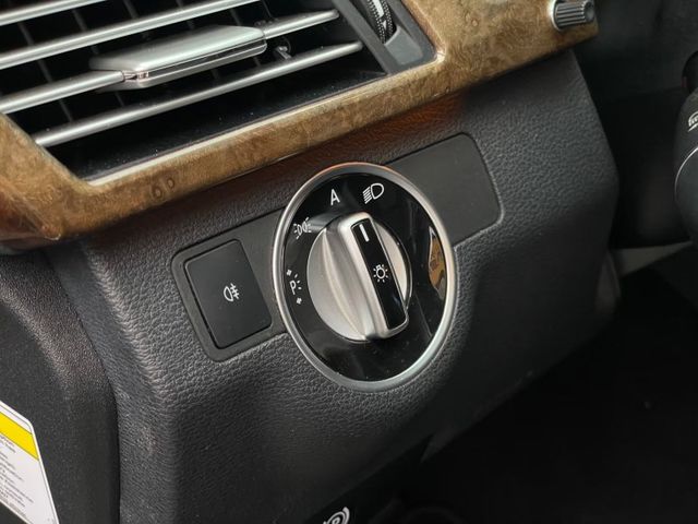 Mercedes-Benz/賓士   E-CLASS  E350  第8張相片