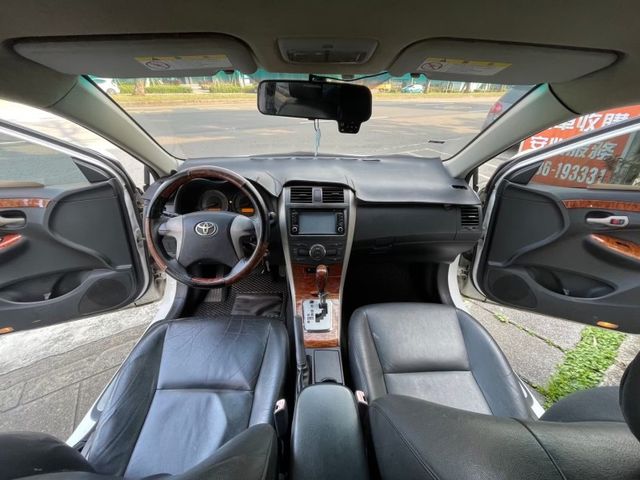 Toyota  Altis  第4張相片