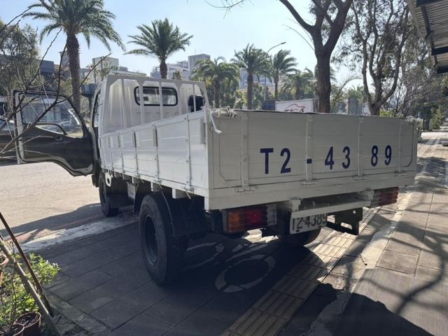 Mitsubishi  Canter  第4張相片