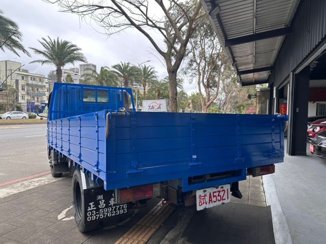 Mitsubishi  Canter  第10張相片
