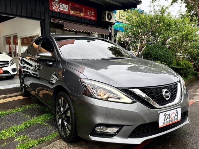 Nissan  Sentra  第3張相片