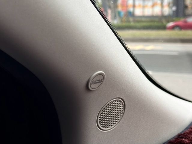 Nissan  Sentra  第10張相片