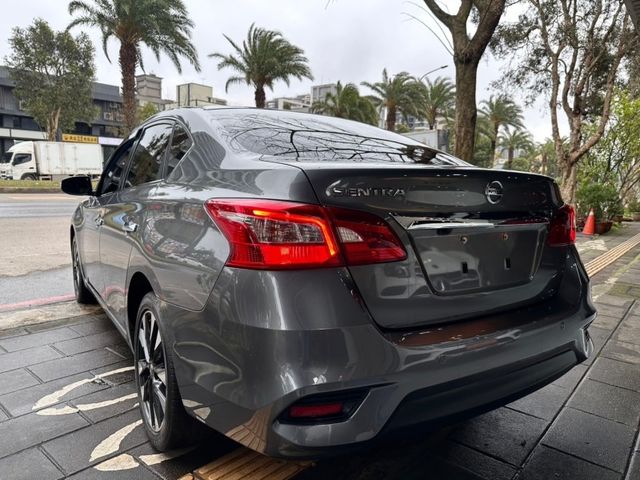 Nissan  Sentra  第17張相片