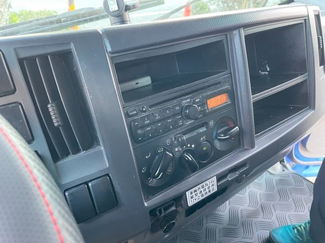 Isuzu  Elf(一路發)  第7張相片