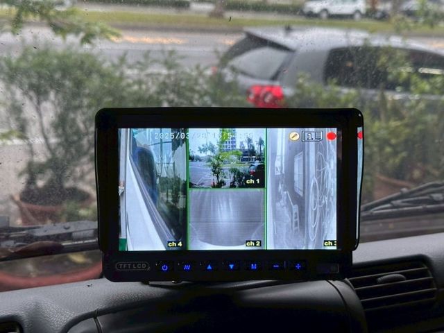 Mitsubishi  Canter  第6張相片