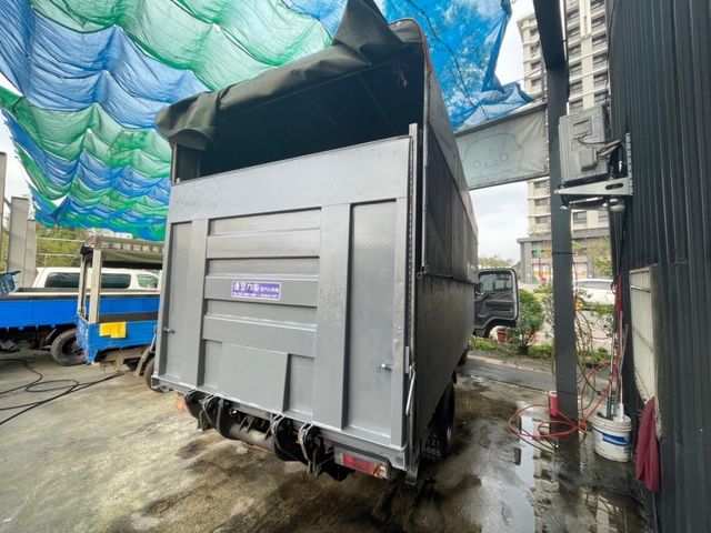 Mitsubishi  Canter  第10張相片