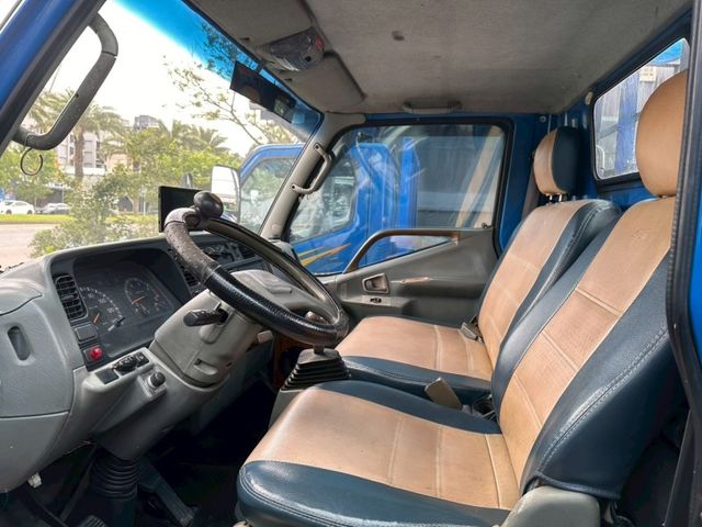 Mitsubishi  Canter  第4張相片