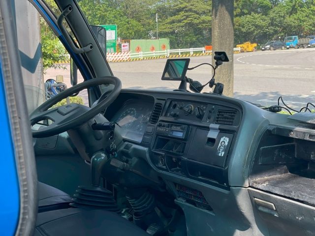Mitsubishi  Canter  第4張相片