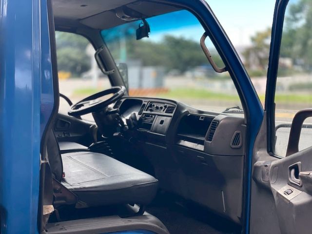 Mitsubishi  Canter  第4張相片