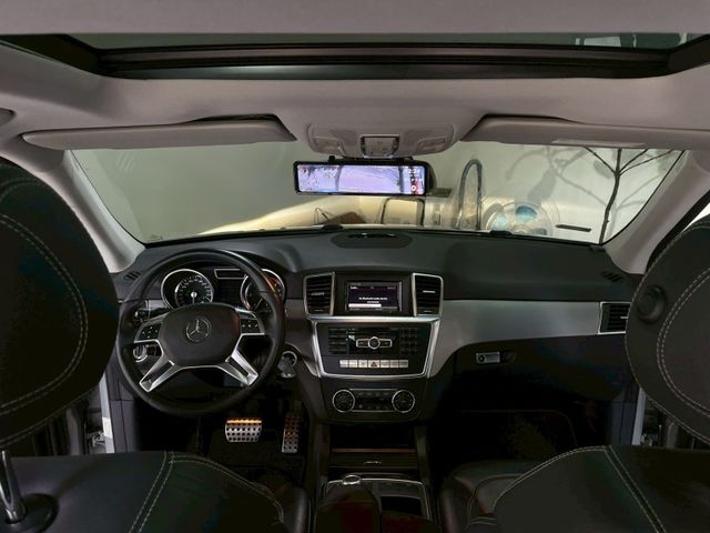 Mercedes-Benz/賓士   ML-CLASS  ML350  第3張相片