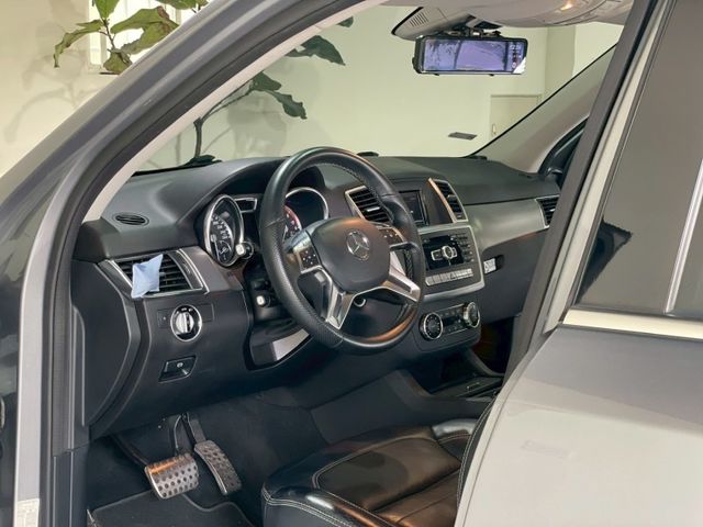 Mercedes-Benz/賓士   ML-CLASS  ML350  第5張相片