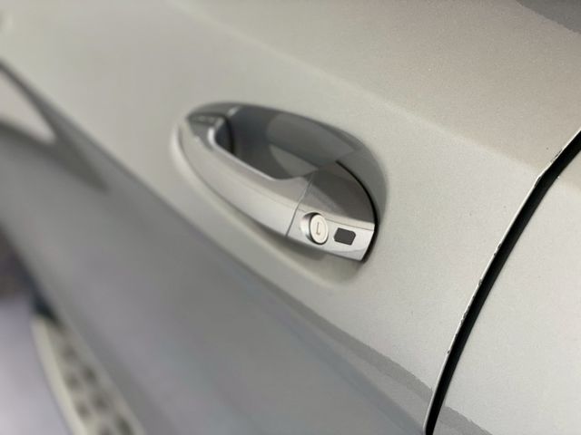 Mercedes-Benz/賓士   ML-CLASS  ML350  第13張相片