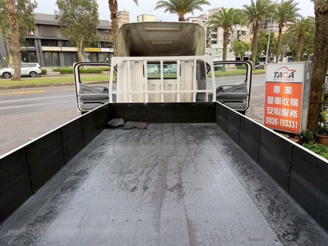 Mitsubishi  Canter  第8張相片