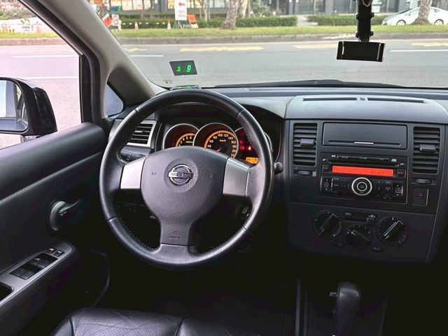 Nissan  Tiida 售16.8!超低里程!!僅跑6萬! 2015 TIIDA魔術大空間/原廠  第2張相片
