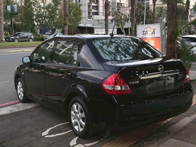 Nissan  Tiida 售16.8!超低里程!!僅跑6萬! 2015 TIIDA魔術大空間/原廠  第3張相片