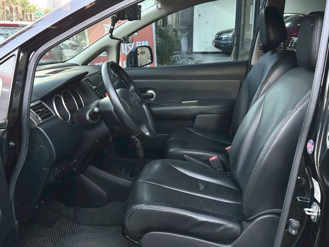 Nissan  Tiida 售16.8!超低里程!!僅跑6萬! 2015 TIIDA魔術大空間/原廠  第5張相片