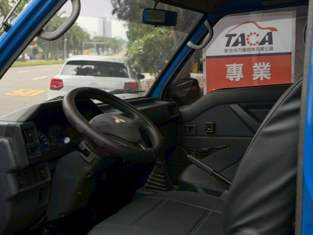 Mitsubishi  Delica 2017得利卡木床手排.原鈑.里程  第4張相片