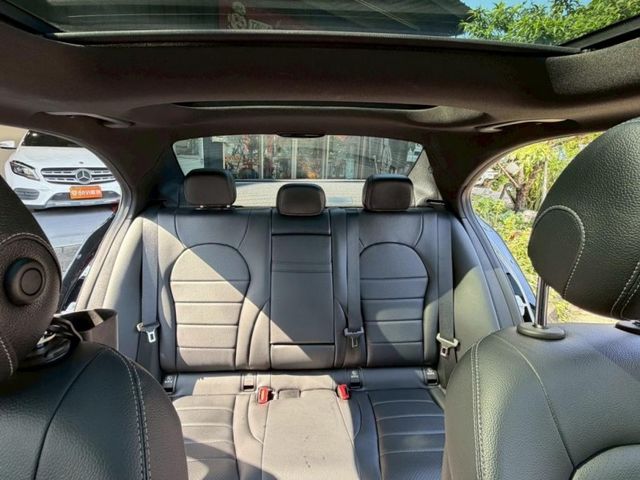 Mercedes-Benz/賓士   C-CLASS  第11張相片