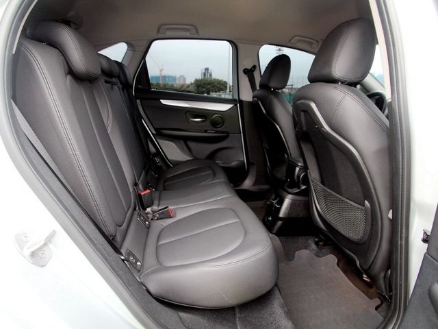 BMW/ 寶馬  2 SERIES  218i  第9張相片