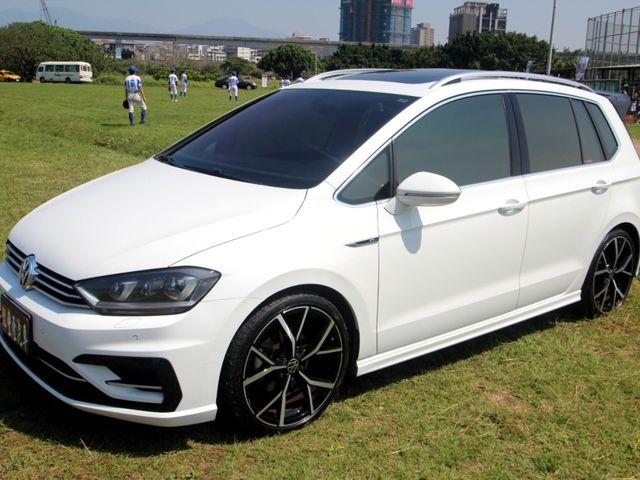 Volkswagen 福斯  Golf  第2張相片