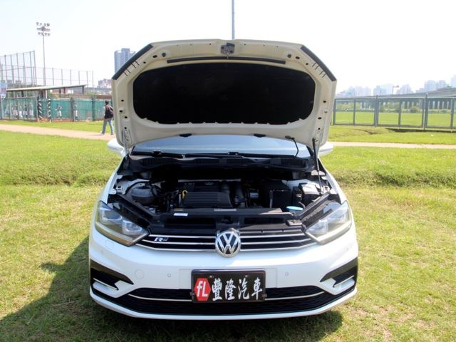 Volkswagen 福斯  Golf  第20張相片