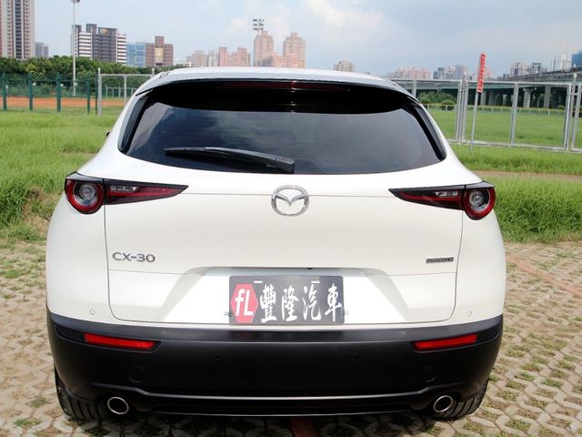 Mazda  CX-30  第6張相片