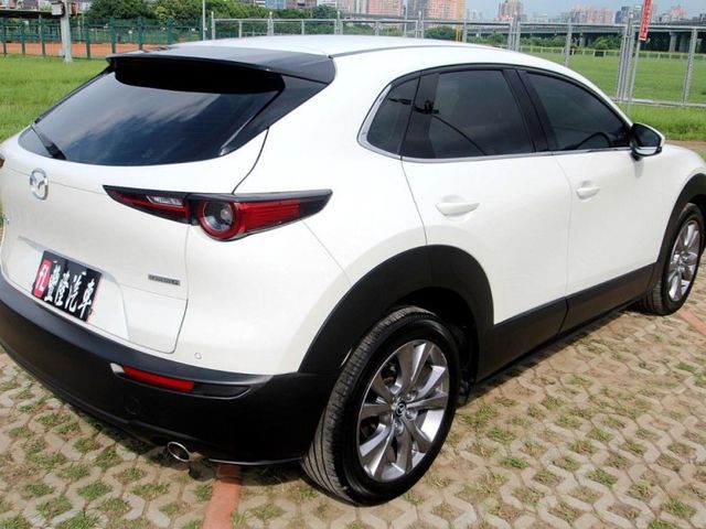 Mazda  CX-30  第10張相片