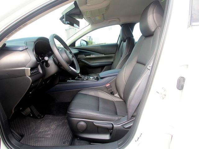 Mazda  CX-30  第14張相片