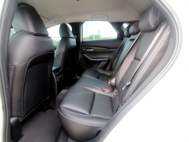 Mazda  CX-30  第16張相片