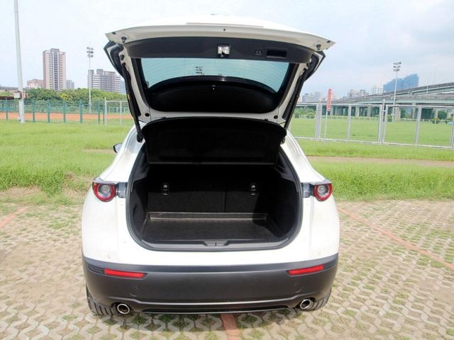 Mazda  CX-30  第19張相片