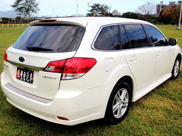 Subaru  Legacy  第8張相片