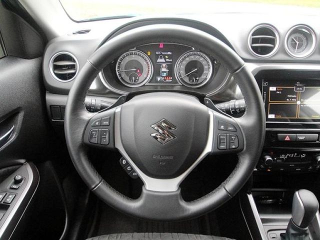 Suzuki  Vitara  第12張相片