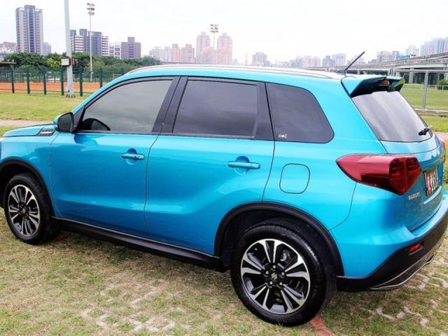Suzuki  Vitara  第13張相片